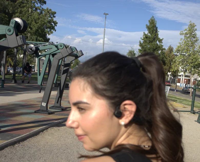 Clienta con el Pulse 1 en una plaza